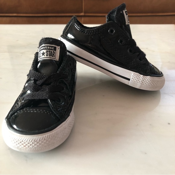 CONVERSE chuck taylors ALL STARS baby toddler lace-up patent black sneakers - Picture 4 of 7